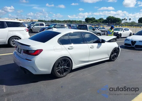 2022 BMW 330I z USA, uszkodzony, nr VIN 3MW5R1J06N8C36565